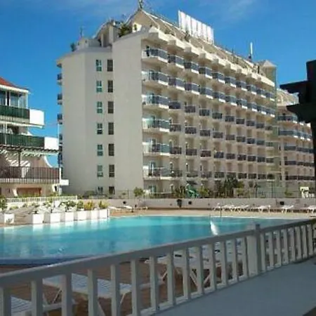 Royal Costa 阿德耶